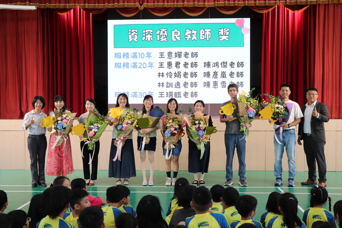 恭喜老師榮獲資深優良教師