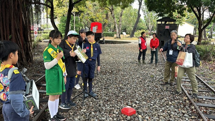 解說軌距與阿里山鐵道的特殊設計
