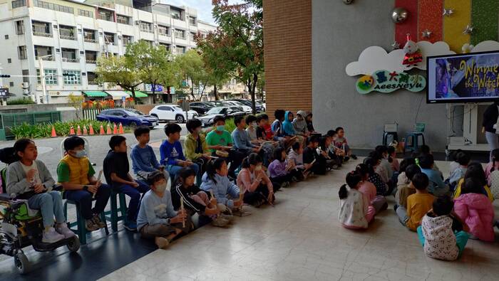 校慶雙語故事展演圖片