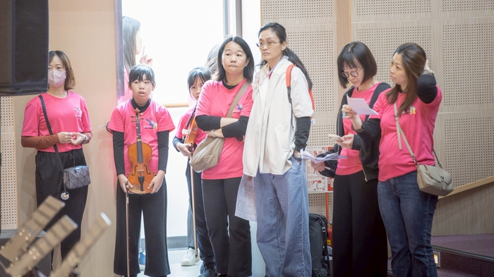 弦樂團參與公益音樂會演出