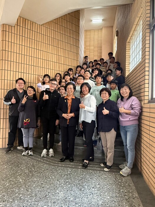 605合影