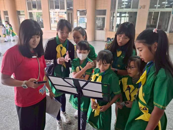 童軍團第二次團集會~在學習專注的活動中祝嘉大附小生日快樂!圖片