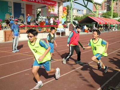 六年級大隊接力賽