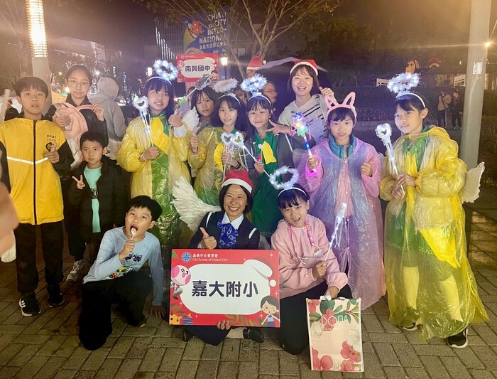 耶誕平安踩街 傳遞愛與祝福